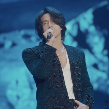 Momen Haru Jerry Yan Kenang Barbie Hsu di Konser F4, Bawa Kalung 'Meteor Garden'