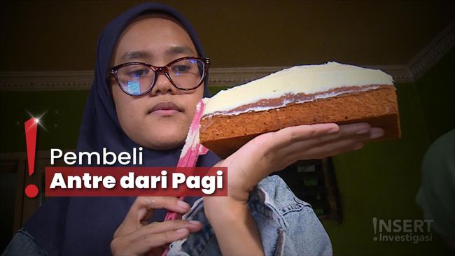 Lapak Pinggir Rel Viral, Jual Kue Murah Kekinian Rasa Bintang Lima
