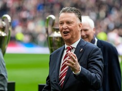 Hore! Van Gaal Terbebas dari Kanker
