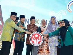 Tutup Perayaan HUT Ke-45 Dekranas, Mendagri Puji Kiprah Perajin Indonesia