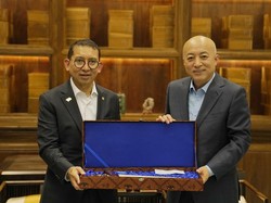 Menbud Serahkan Keris ke Museum Nasional China, Simbol Diplomasi Budaya