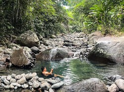 Sungai Medas, Hidden Gem Lombok Barat yang Keasriannya Nyaris Tak Terusik