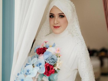 img-title Kerja di Kementerian, Ini 7 Potret Alya Nabila Istri Baru Gunawan Dwi Cahyo Eks Okie Agustina