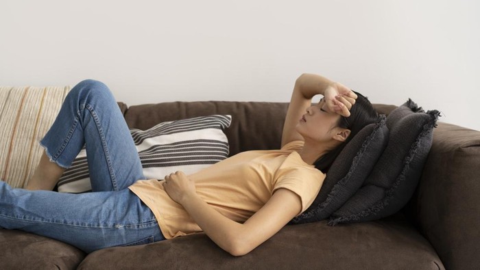 Hobi Rebahan Setelah Makan, Hati-Hati Ini 7 Efek Negatif yang Mengintaimu