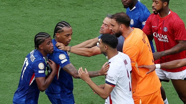 Bintang Chelsea, Joao Pedro tidak mau ambil pusing soal insiden dirinya dicekik oleh pelatih Paris Saint-Germain, Luis Enrique di Piala Dunia Antarklub 2025.