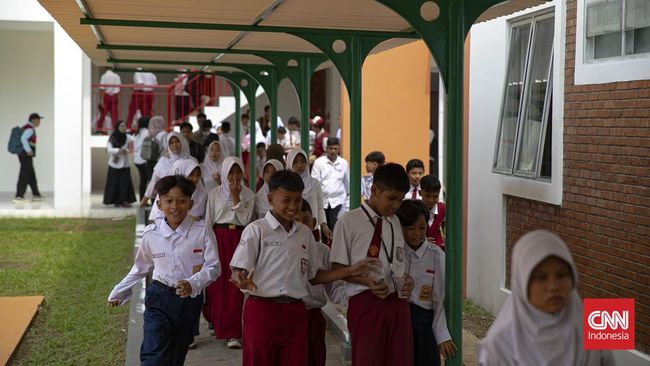 Pencairan bantuan pendidikan KJP Plus Tahap II 2025 dijadwalkan cair bertahap mulai 6 Oktober. Segini besaran bantuan KJP Plus siswa SD, SMP, SMA.