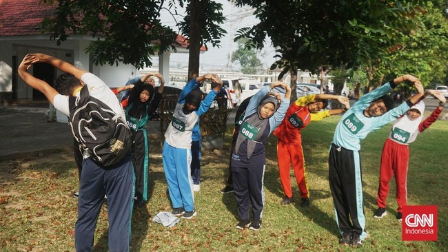 Orang tua siswa Sekolah Rakyat di Sleman berharap dengan adanya sekolah tersebut anaknya dapat mengenyam pendidikan dan meraih cita-cita.