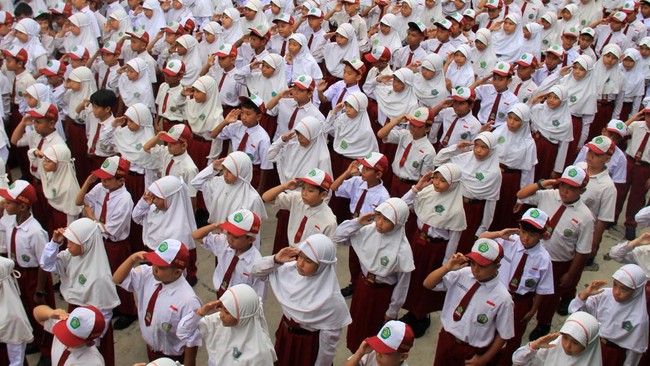 BPS mencatat Indonesia inflasi 0,30 persen secara bulanan (mtm) pada Juli 2025 dipicu mahalnya harga beras hingga biaya sekolah.