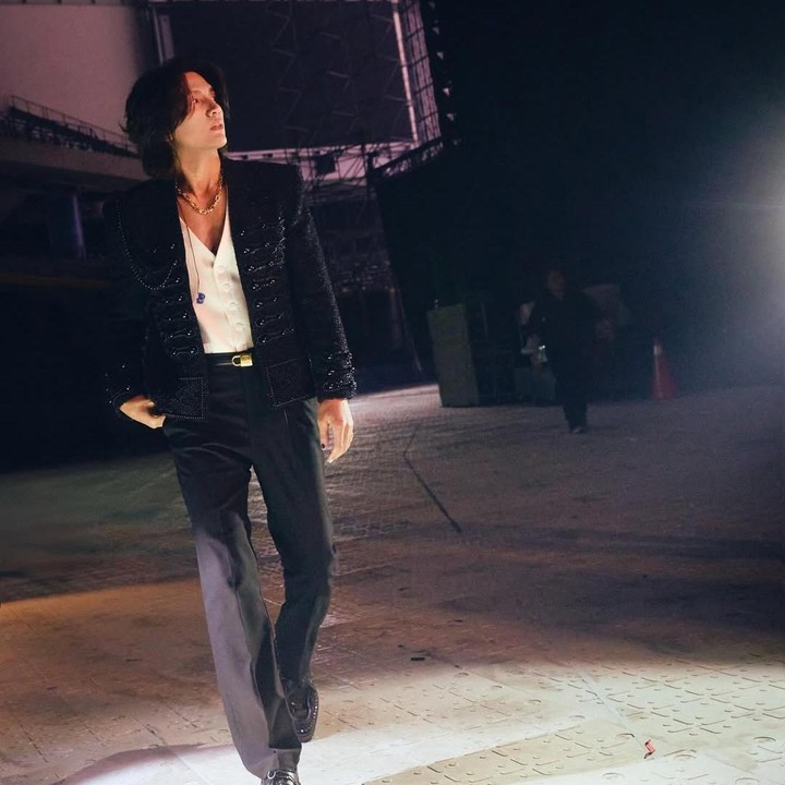 <p>Para member grup tersebut pun terlihat memukau dengan parasnya yang awet muda. Bahkan, Jerry Yan yang berhasil menarik banyak penggemar lewat perannya sebagai Dao Ming Si itu terlihat begitu tampan di usianya yang kini telah menginjak 48 tahun.&nbsp;(Foto: Instagram@jerry_yan_official)</p>