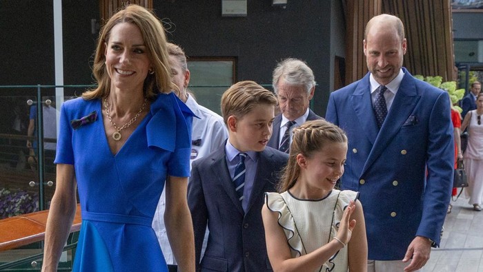 img-title Pesona Kate Middleton dan Keluarga saat Saksikan Final Turnamen Wimbledon 2025