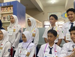 Unik! 5 Pasang Anak Kembar Masuk Bareng di SMAN 3 Semarang