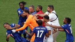 Alasan Luis Enrique Tampar Joao Pedro: Mau Lerai Pemain