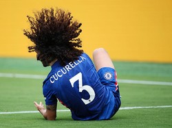 Cucurella Lagi-lagi Jadi Korban Penjambakan