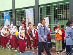 Kadisdik Bandung Minta Ortu Siswa Tak Nongkrong di Sekolah