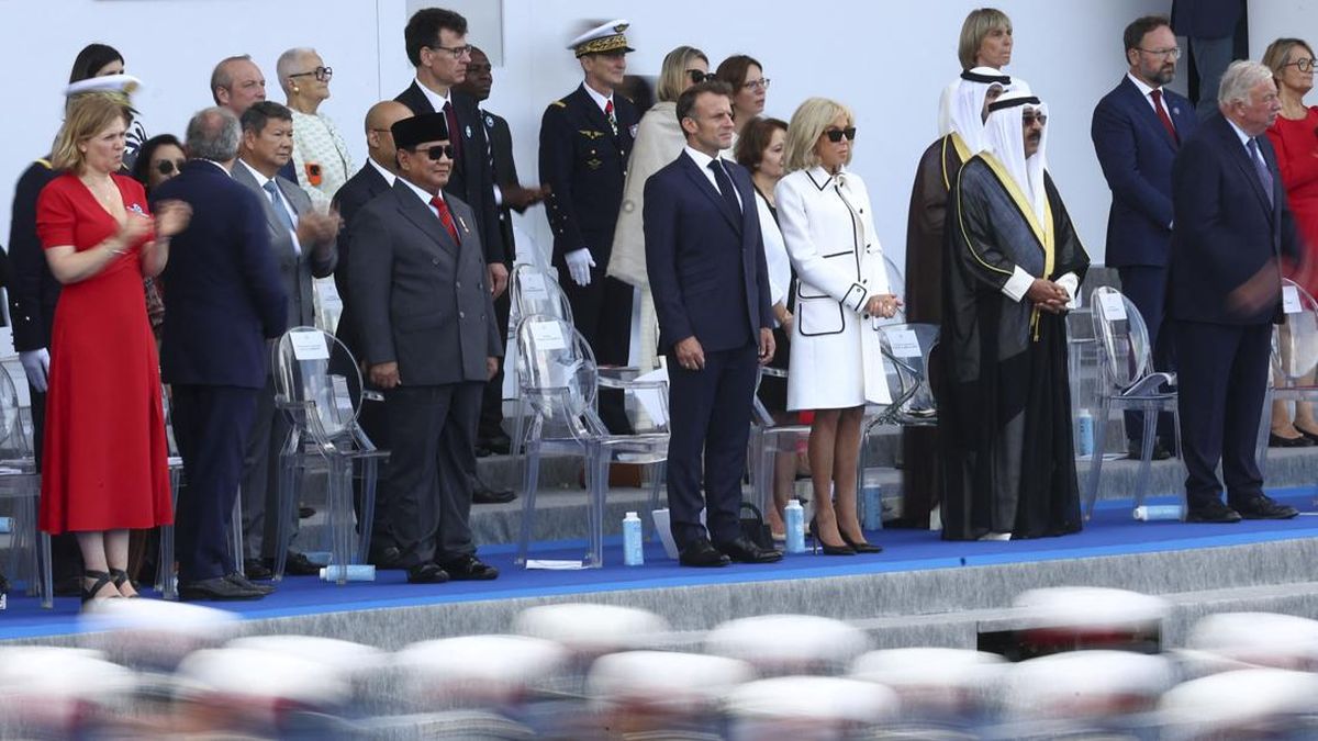 Macron Terima Kasih ke Prabowo Hadiri Bastille Day, Terpukau Aksi TNI