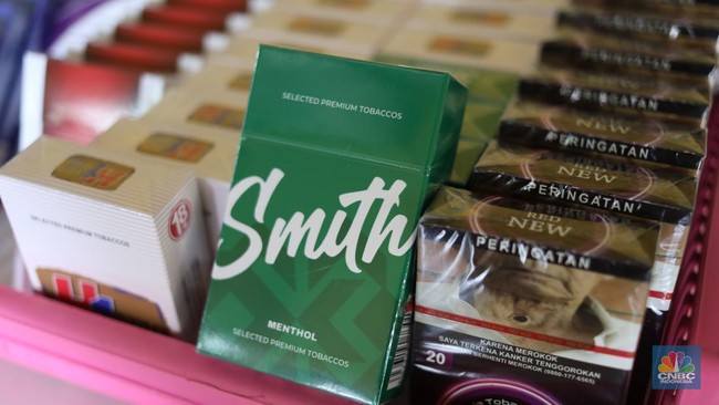 Kejar-kejaran Sama Truk, Bea Cukai Sikat 6,5 Juta Batang Rokok Ilegal