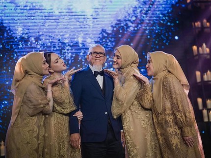 Rayakan Ultah Sang Ayah, 5 Potret Shandy Aulia Tampil Beda dari Ketiga Kakaknya