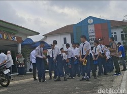 Suasana Hari Pertama Sekolah Rakyat di Palembang, Orang Tua Haru-Bangga