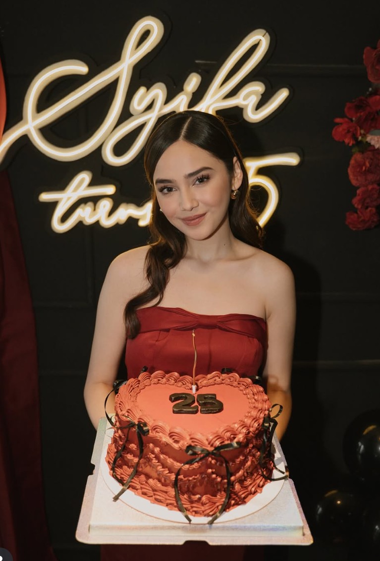 Syifa Hadju