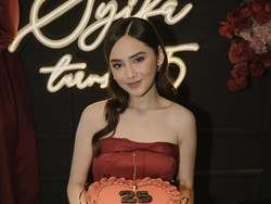 Syifa Hadju Dipuji Tak Tiup Lilin saat Ultah, Ini Hukumnya dalam Islam