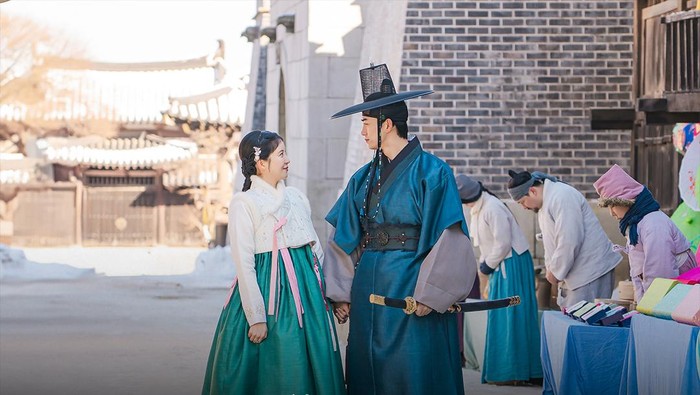 img-title 7 'Kebucinan' Lee Beon pada Cha Sun Chaek di Drakor The First Night With the Duke