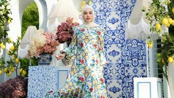 img-title Tak Dihadiri Keluarga Gen Halilintar, Ini 7 Potret Pesta Ultah Aurel Hermansyah Disorot