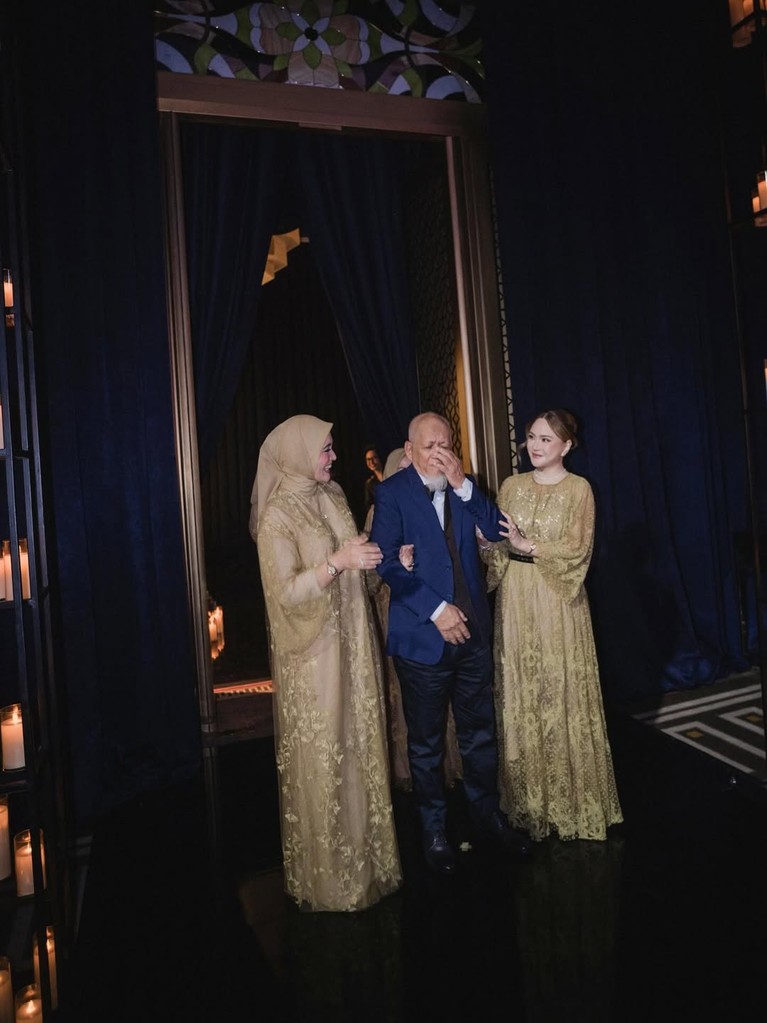 Ulang Tahun Ayah Shandy Aulia Ulang Tahun Ayah Shandy Aulia