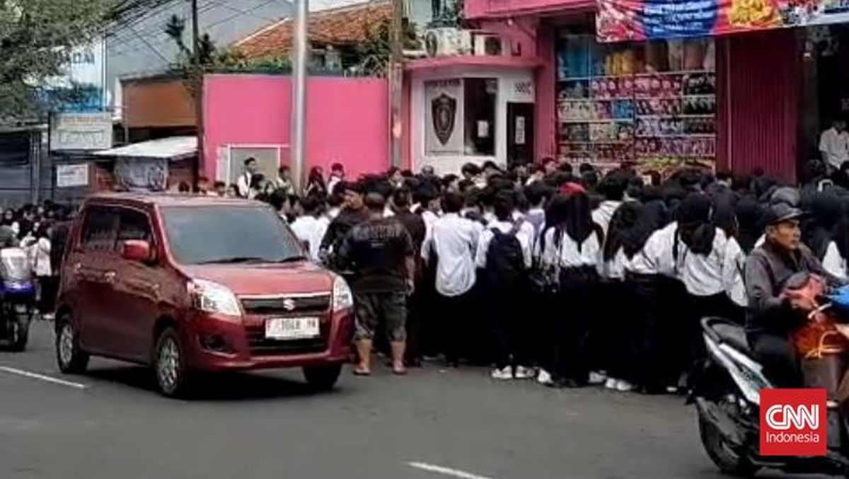 Ribuan Pelamar Antre, Pemkab Cianjur Sebut Toko Tak Ada Koordinasi