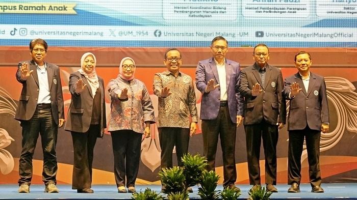 Dalam Acara Tersebut Juga Dilakukan Penandatanganan Deklarasi Bersama Mewujudkan Lingkungan Yang Aman dan Ramah Anak dan Kerjasama UM Dengan Kemenko PMK