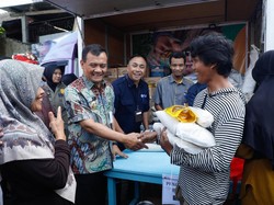 Semringah Warga Temanggung Beli Sembako Murah di GPM Pemprov Jateng