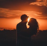 4 Zodiak Ini Lebih Mengandalkan Intuisi untuk Menemukan Jodohnya, Ada Kamu?