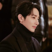 6 Potret Kerennya Lee Soo Hyuk, Aktor Korea Usia 37 Tahun yang Awet Muda