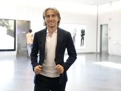 Luka Modric Resmi Gabung AC Milan