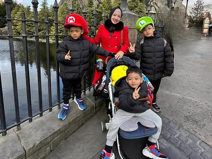 Momen Kebersamaan Maissy dan Ketiga Anaknya di Sela Kesibukan Sebagai Dokter