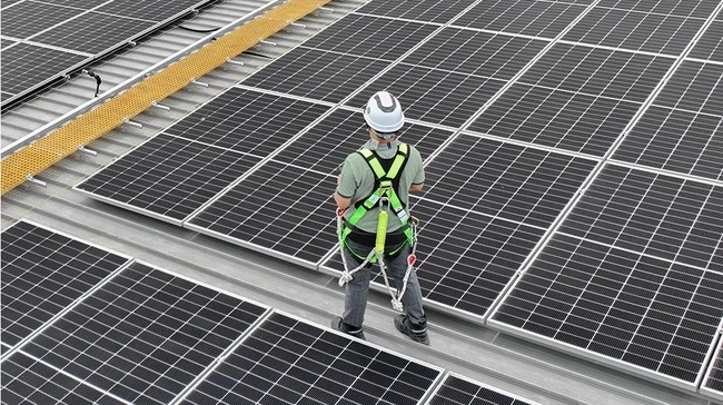 PT Mowilex Indonesia (Mowilex) manufaktur cat pertama di Indonesia yang bersertifikasi 'CarbonNeutral® Company' enam tahun beruntun.