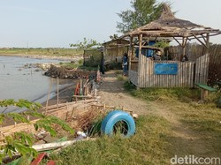 Ragam Faktor yang Sebabkan Pantai di Indramayu Lesu Saat Liburan