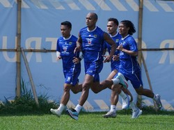 24 Pemain Persib Diboyong ke Thailand