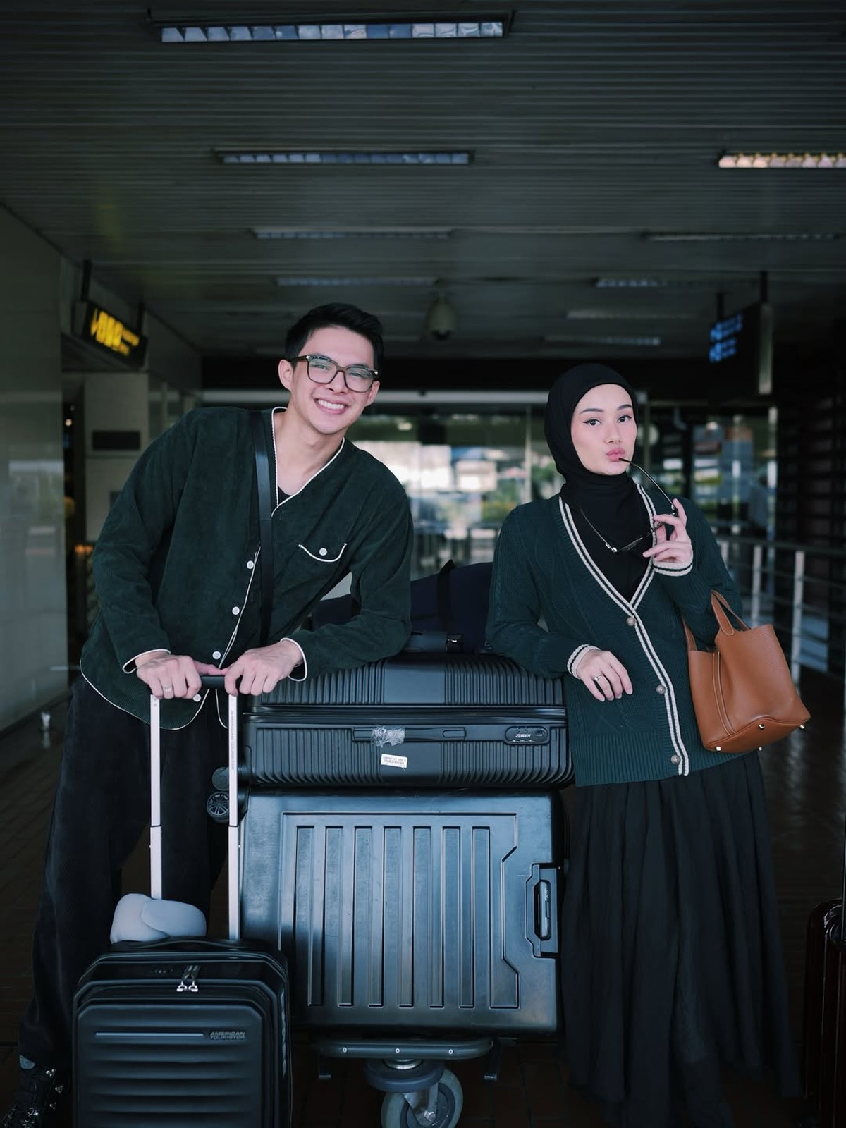 Rey Mbayang dan Dinda Hauw