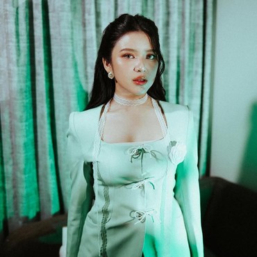 Lirik Lagu Adu Bola Mata - Tiara Andini