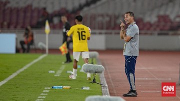 Berita Olahraga Terkini CNN Sport : Vanenburg Ancam Tak Mainkan Jens Raven karena Selebrasi Pacu Jalur