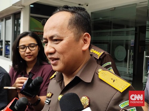 Tersangka Korupsi Buron Jaksa di Luar Negeri, Riza Chalid-Jurist Tan