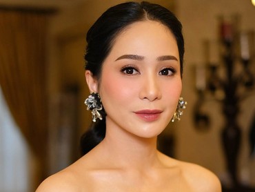 Bikin Netizen Heboh, Bunga Zainal Blak-blakan Sentil Jule soal Isu Perselingkuhan