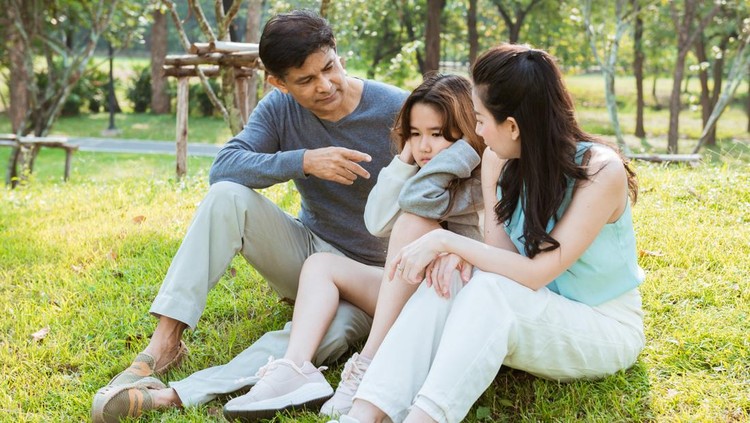Cara anak agar mendengarkan orang tua Cara anak agar mendengarkan orang tua