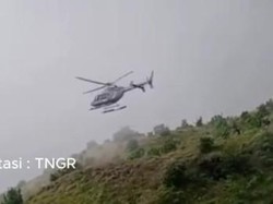 Turis Swiss yang Jatuh di Rinjani Diterbangkan ke Bali Pakai Helikopter