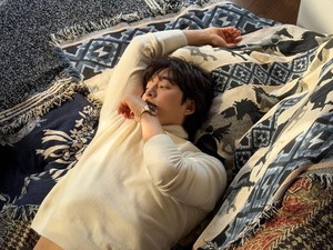 Gong Yoo Jadi Satu-satunya Aktor Korea yang Masuk Daftar 50 Pria Paling Seksi Versi Harper's Bazaar