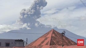 Gunung Marapi Meletus Lagi, Lontarkan Abu Vulkanik Setinggi 1,2 Km