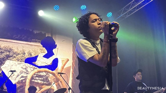 Rekap Viralnya Penolakan Konser Hindia di Tasikmalaya, Dituding Satanik hingga Berakhir Batal Manggung