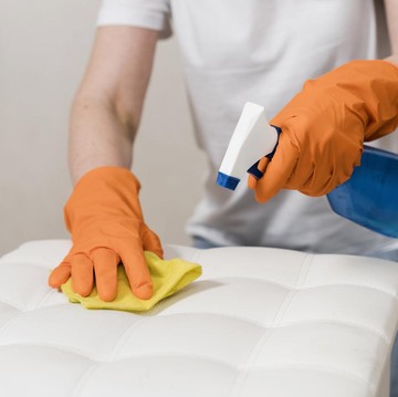 Tips Membersihkan Barang Kulit agar Awet dan Kinclong