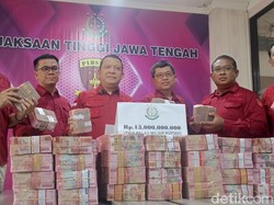 Saksi Kembalikan Rp 13 M Hasil Korupsi Pengadaan Tanah Cilacap