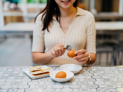 Makan Telur Setiap Hari Bikin Kolesterol Tinggi, Mitos atau Fakta?